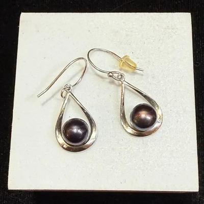 Black pearl open centre silver drop earrings