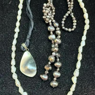 Mabe pearl pendant necklace other pearl strands