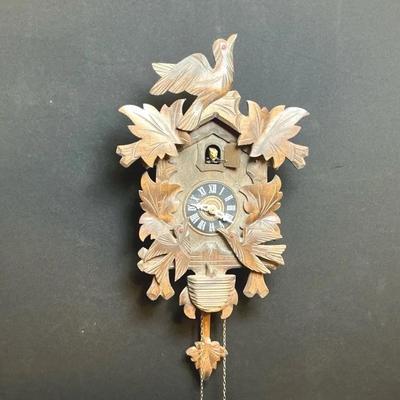 Cuckoo Clock With Clock Weights 