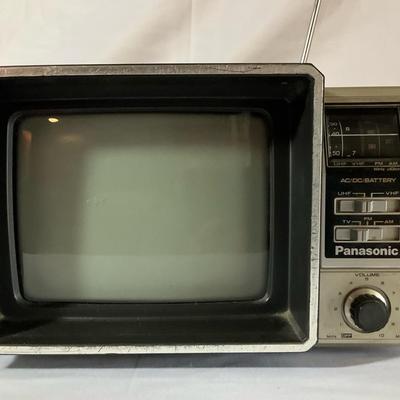 Vintage Panasonic TR 7000T B/W Tv