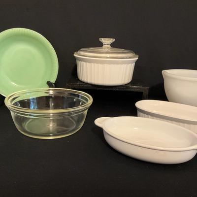 Mixed Collection Of Corning Ware & Pyrex
