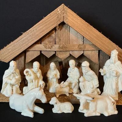 Ivory And Gold Nativity Set