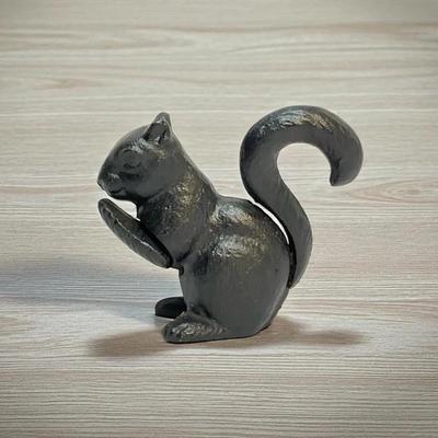 Cast Iron Nutcracker - Squirrel