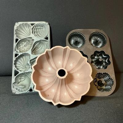 Heavy Duty Bakeware