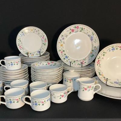 Farberware ‘English Garden’ Stoneware Dinner Set