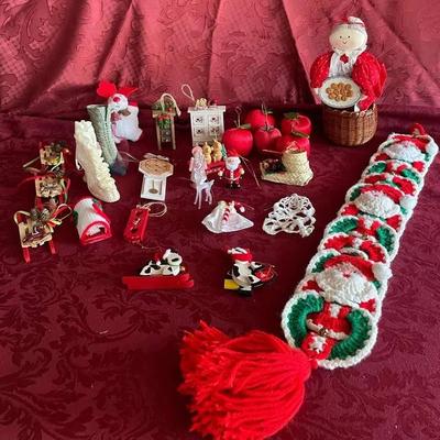 Christmas Ornaments and Decor 