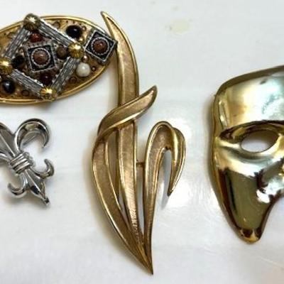 Sale Photo Thumbnail #335