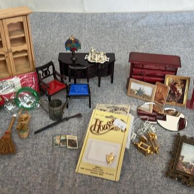 Housework’s Ltd - Dollhouse Furniture 
