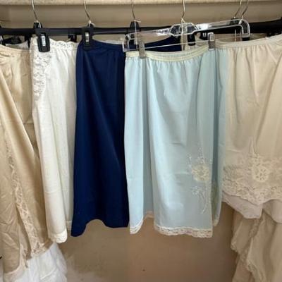 Sale Photo Thumbnail #189
