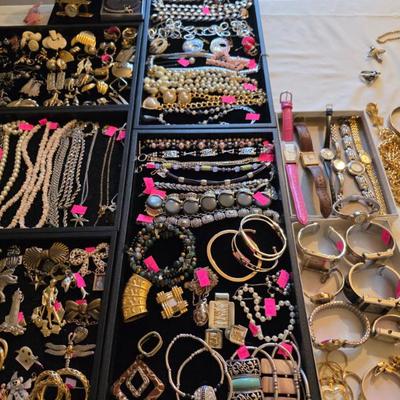 Sale Photo Thumbnail #12