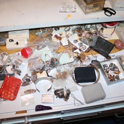 Sale Photo Thumbnail #168