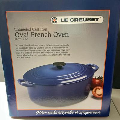 Le Creuset Oval 8qt Enameled cast Iron Dutch Oven 