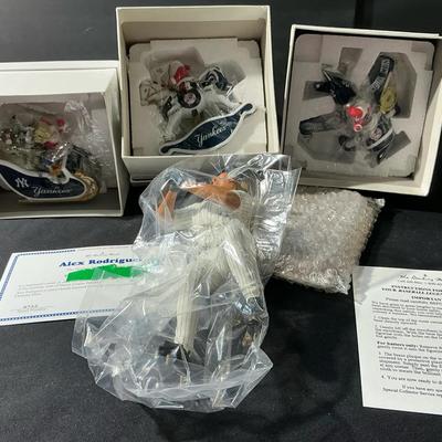 New York Yankees Ornaments And Alex Rodriguez Statue 