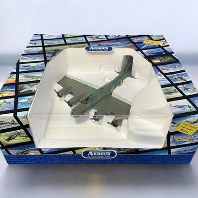 Franklin Mint Armour Collection B-17 Bomber Memphis Belle (Large)