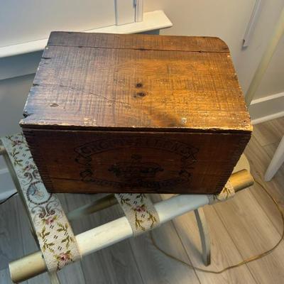 Sale Photo Thumbnail #81: Antique early 20th century Croft & Allen solid wood flip top candy box. Philadelphia, PA. 