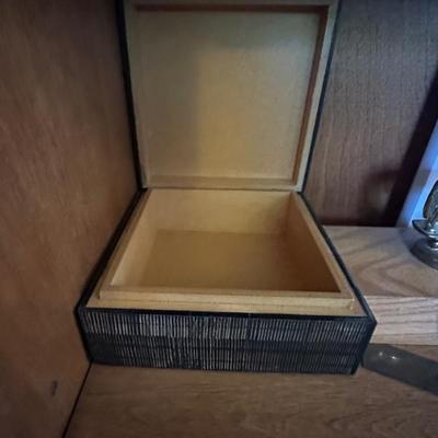 Sale Photo Thumbnail #138