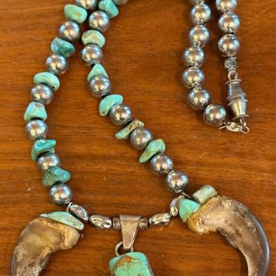 Vintage Sterling Silver Mexico Turquoise Pendant With Bear Claws & Turqoise Bead 20 Inch Necklace
