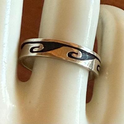 Hopi Norman Honie Jr Sterling Silver Inlay RIng Size 7.5 - Totala Weight 2.66 Grams