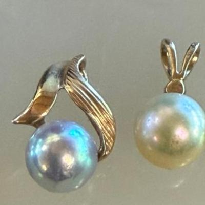 (3) 14K Gold Pendants - White & Yellow Gold - Yellow Gold W Pearl (1) 10K Gold Pearl Pendant - 2.97 Grams