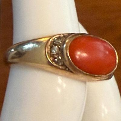 14k 585 Yellow Gold Diamond And Coral Ring Size 5 - Total Weight 5.75 Grams