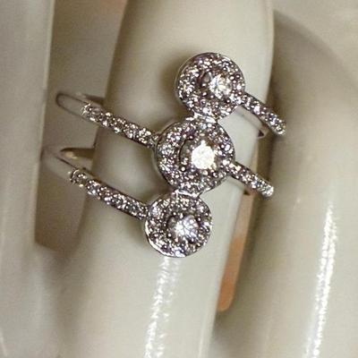 Fred Meyer White 10K Gold & Diamond Triple Diamond Ring Size 7 In Original Box - Total Weight 5 Grams