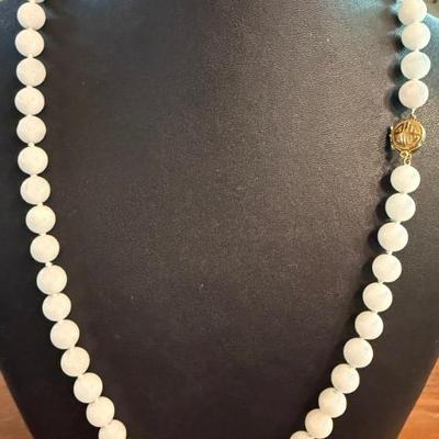 Lovely 14k Gumps Gold Clasp White Jade Bead Knotted 22 Inch Necklace - 66.90 Grams