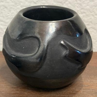 Juanita Wo-peen San Ildefonso Blackware Pottery Signed With Small Trinket Dish And Wolf