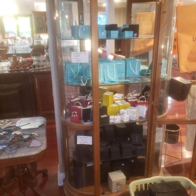 Sale Photo Thumbnail #37