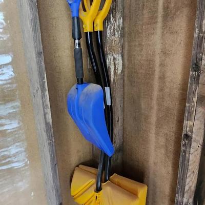 Extendable Snow Shovel and 2 Yellow Snow Shovels