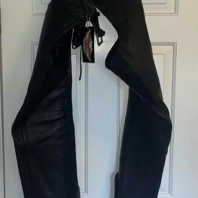 Brand New Size L Leather 33” Harley Davidson Chaps