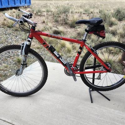 Custom Trek 8300 SL Mountain Bike