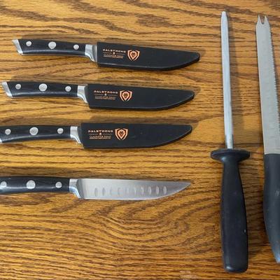 Dalstrong Steak Knives (4), Knife Sharpener and Forever Sharp Serrated Knife