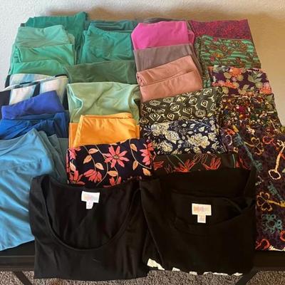 22 One Size LulaRoe Leggings, Size S And Size L LulaRoe Shirts