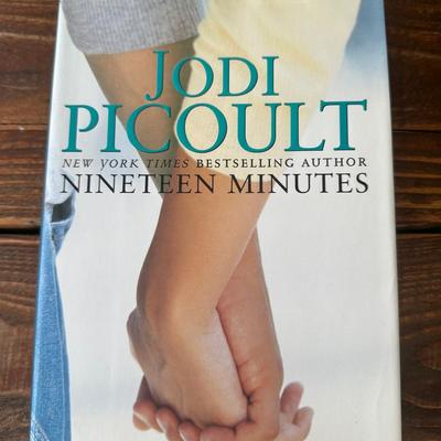 Powerful and Provocative: "Nineteen Minutes" by Jodi Picoult - A Hardcover Edition
