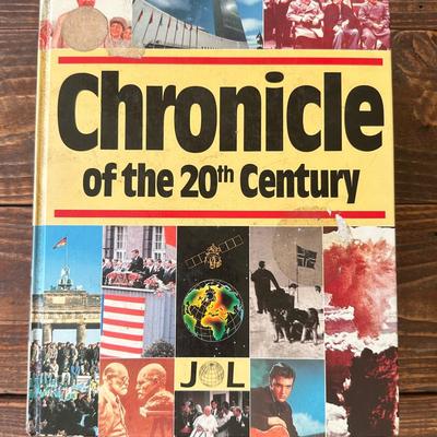 Chronicle of the 20th Century - A Visual Journey Through a Tumultuous Era!