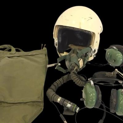 Fighter Pilot Helmet w/bag and head sets 