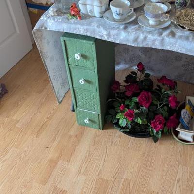 Sale Photo Thumbnail #586