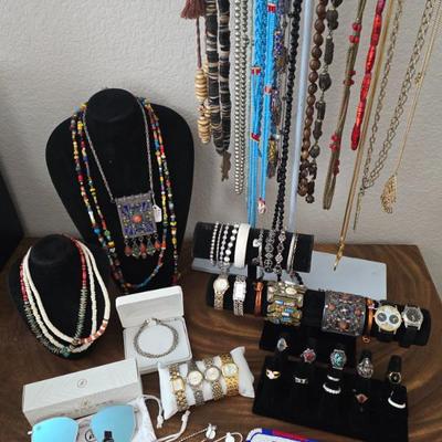 Sale Photo Thumbnail #195