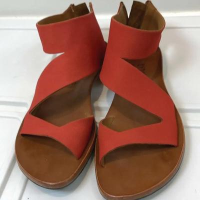 CYDWOQ Red Leather Sandal Size 38