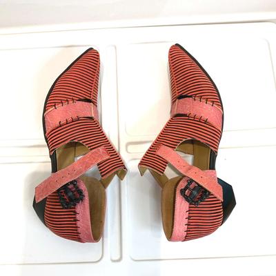 John Fluevog Truth Alisha Witchy-T-strap-heel-skull Buckle Women’s Size 8.5