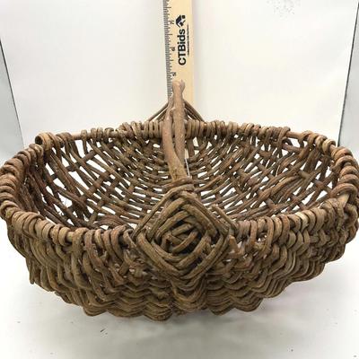 Early American Willow Potato Basket 