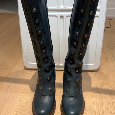 John Fluevog Mezzo Dallas Tall Boot With Studded Shaft Women’s Size 8 