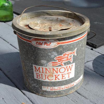 Minnow Bucker