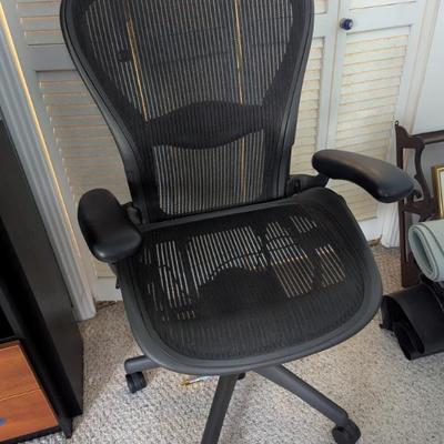 Herman Miller Aeron Ergonomic Desk Chair 