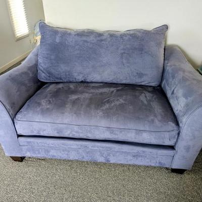 Sale Photo Thumbnail #176: Modern microfiber loveseat