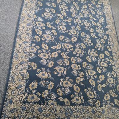 Large are rug by Shaw 7'8" x 10'10"