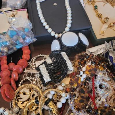 Sale Photo Thumbnail #55