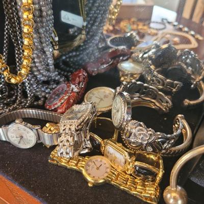 Sale Photo Thumbnail #59