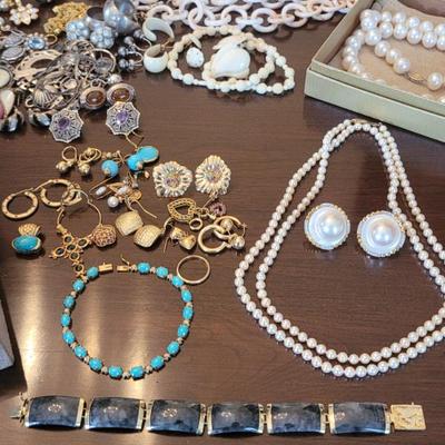 Sale Photo Thumbnail #25