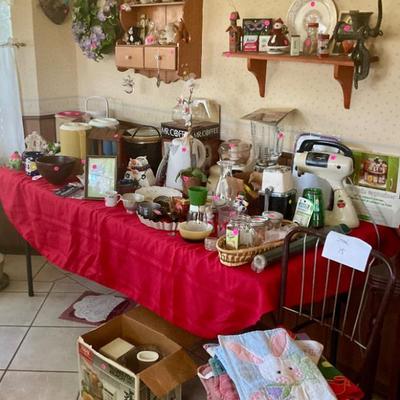 Sale Photo Thumbnail #66: Kitchen items